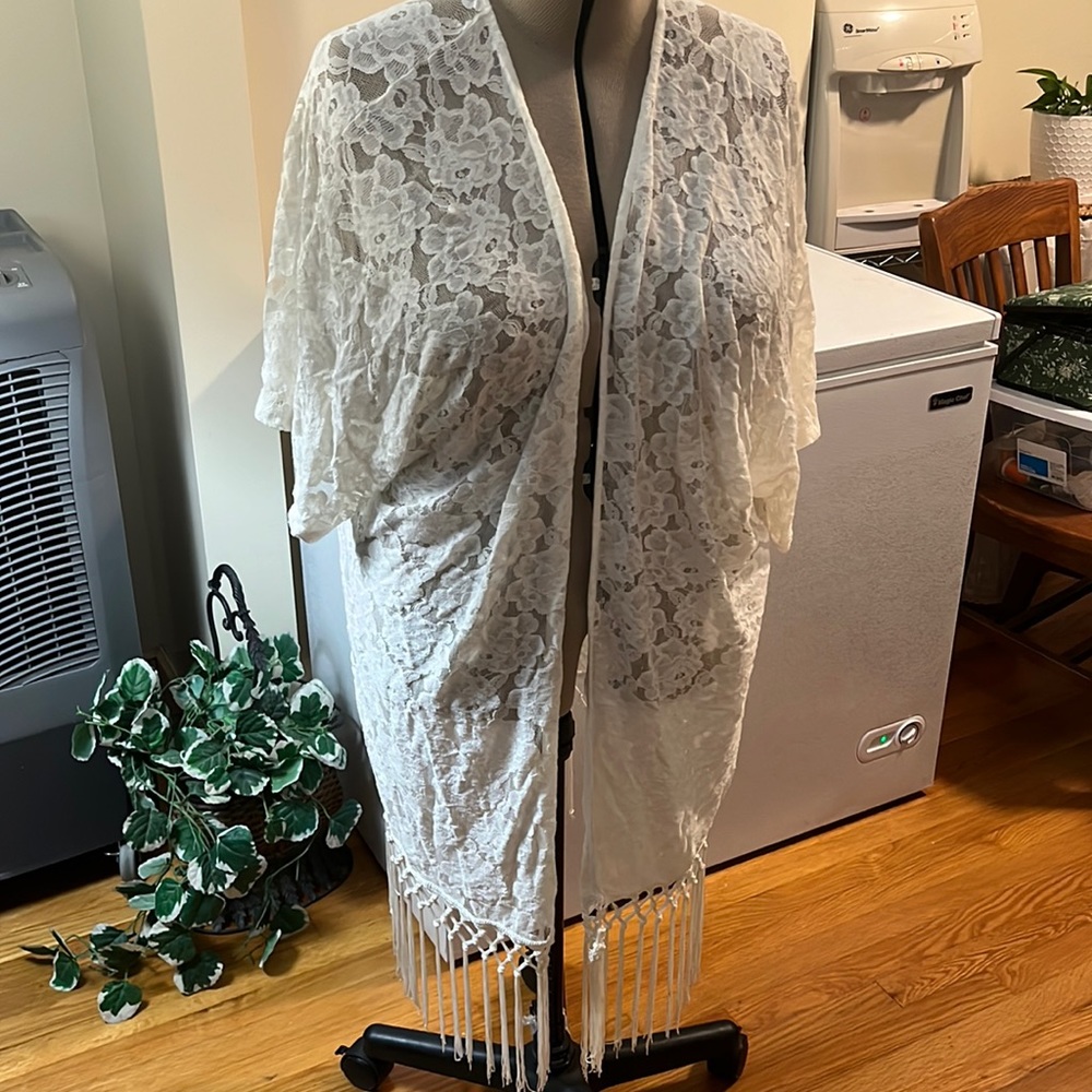 Lace kimono